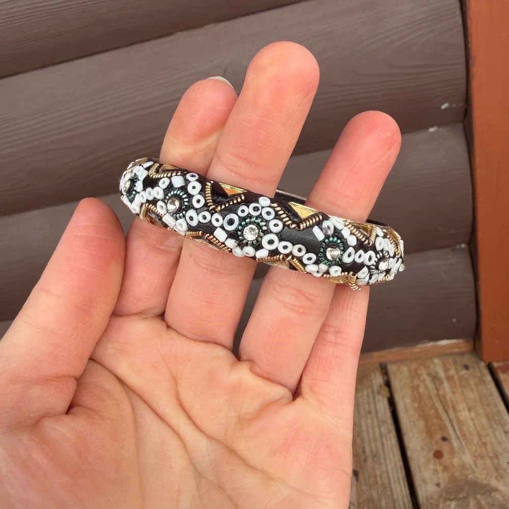 N/A beaded bangle